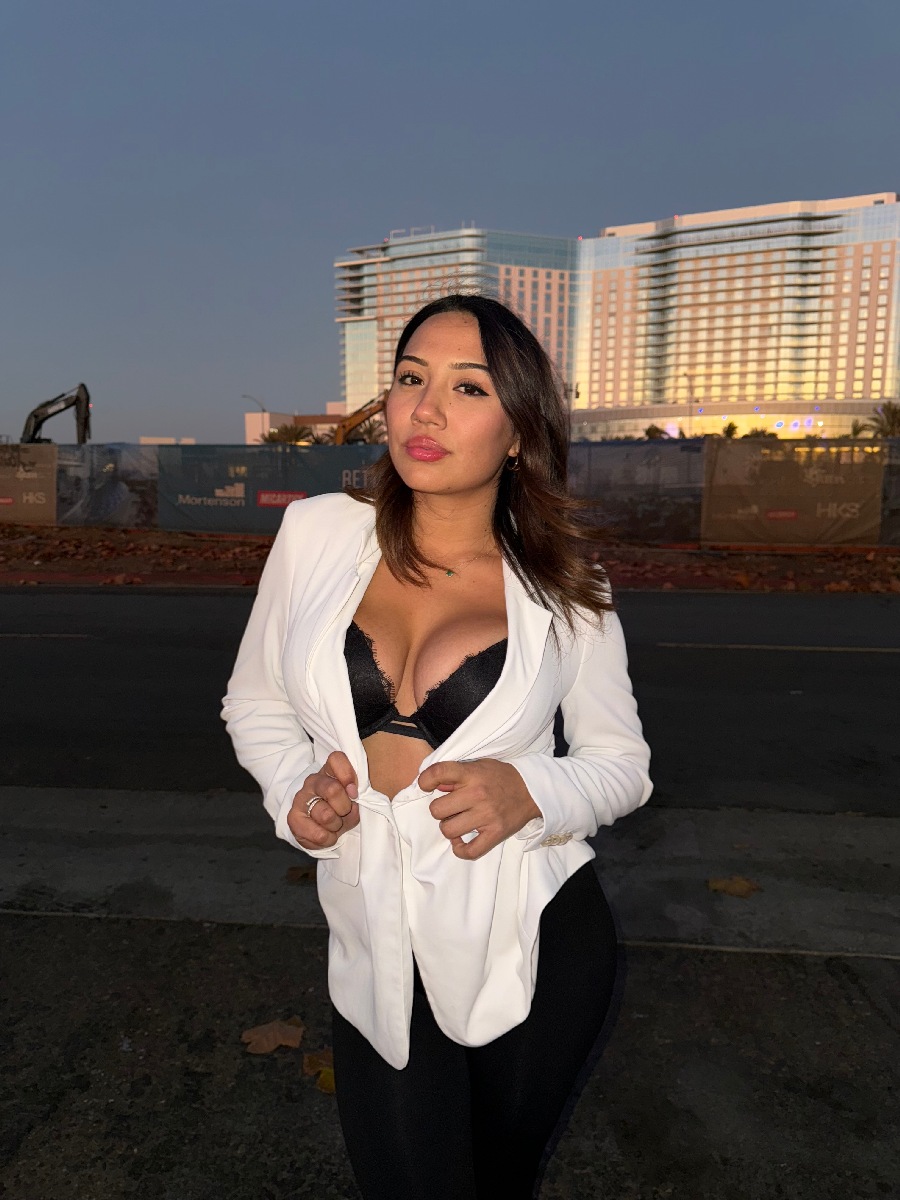 Take a pause and enjoy Ali Cruz — streaming from Asmara